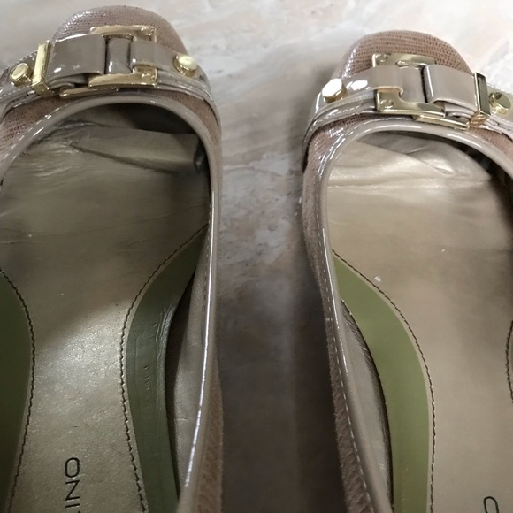 Tan Flats with Gold Buckle - Picture 4 of 4